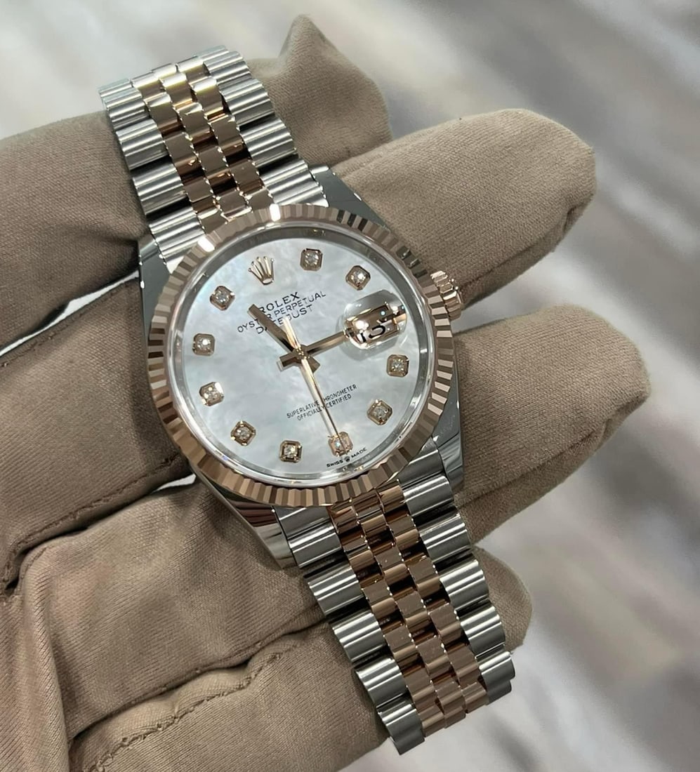 Brand New 36mm Mother of Pearl Dial Oysterperpetual Rolex Comes with Box &: Brand New 36mm Mother of Pearl Dial Rolex Comes with Box & Papers #PAPPS33086v8