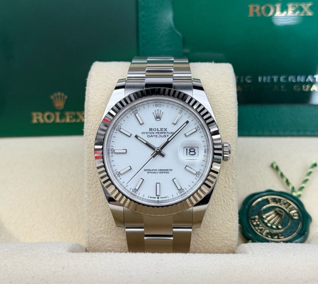 Rolex Oysterperpetual Datejust 41mm Fluted Oyster Bracelet Comes with Box &: Rolex Oysterperpetual Datejust 41mm Fluted Oyster Bracelet Comes with Box & Papers #PAPPS23464v15