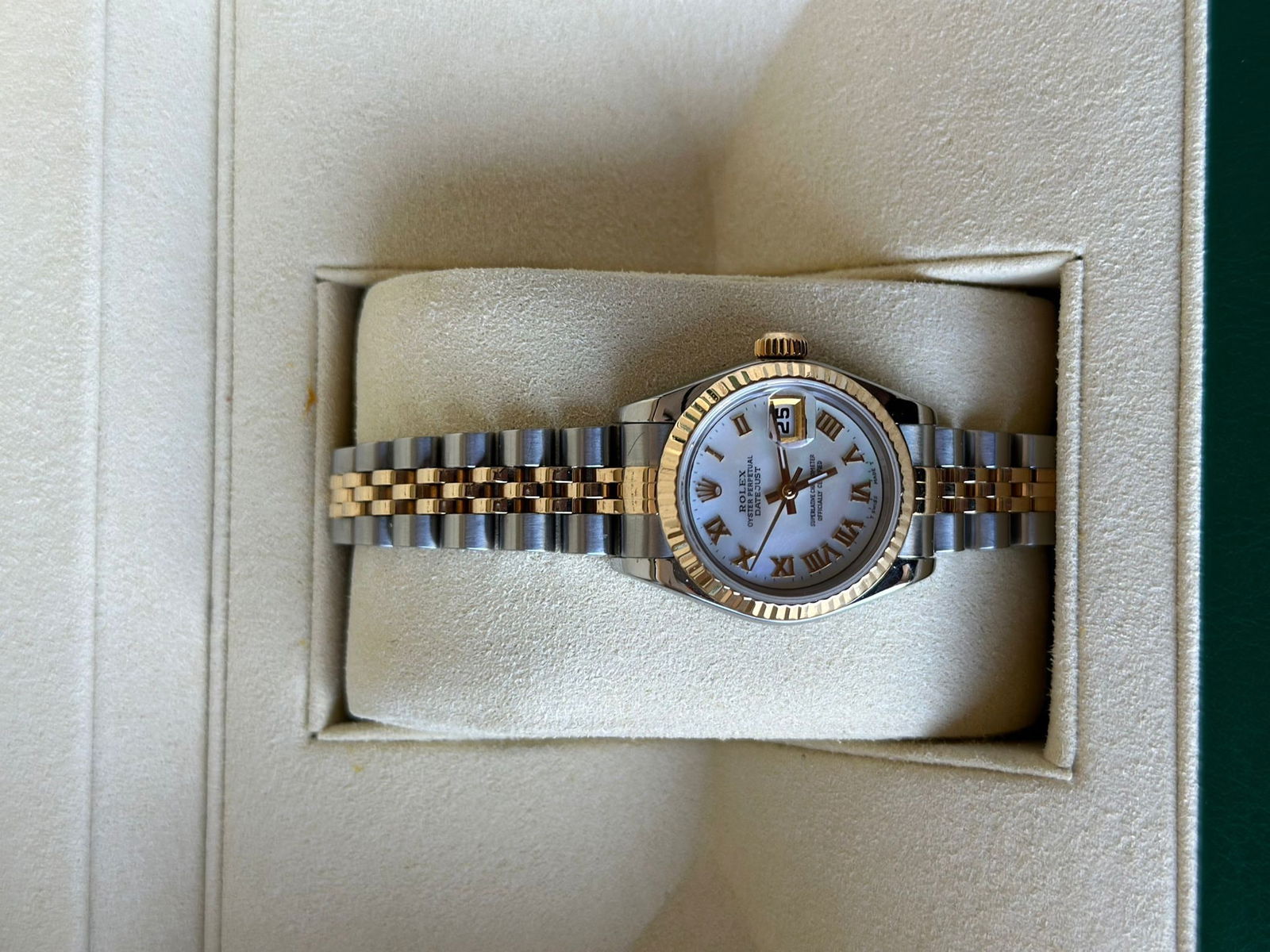 USED 26MM LADIES DATEJUST ROLEX COMES WITH BOX & APPRAISAL: USED 26MM LADIES DATEJUST ROLEX COMES WITH BOX & APPRAISAL #PAPPS95540v7