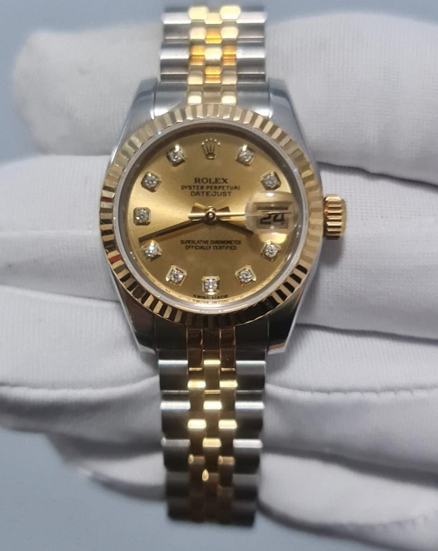 26mm Womens Datejust w/ Factory Diamonds Comes with Box & Papers: 26mm Womens Datejust w/ Factory Diamonds Comes with Box & Papers #PAPPS18335v8