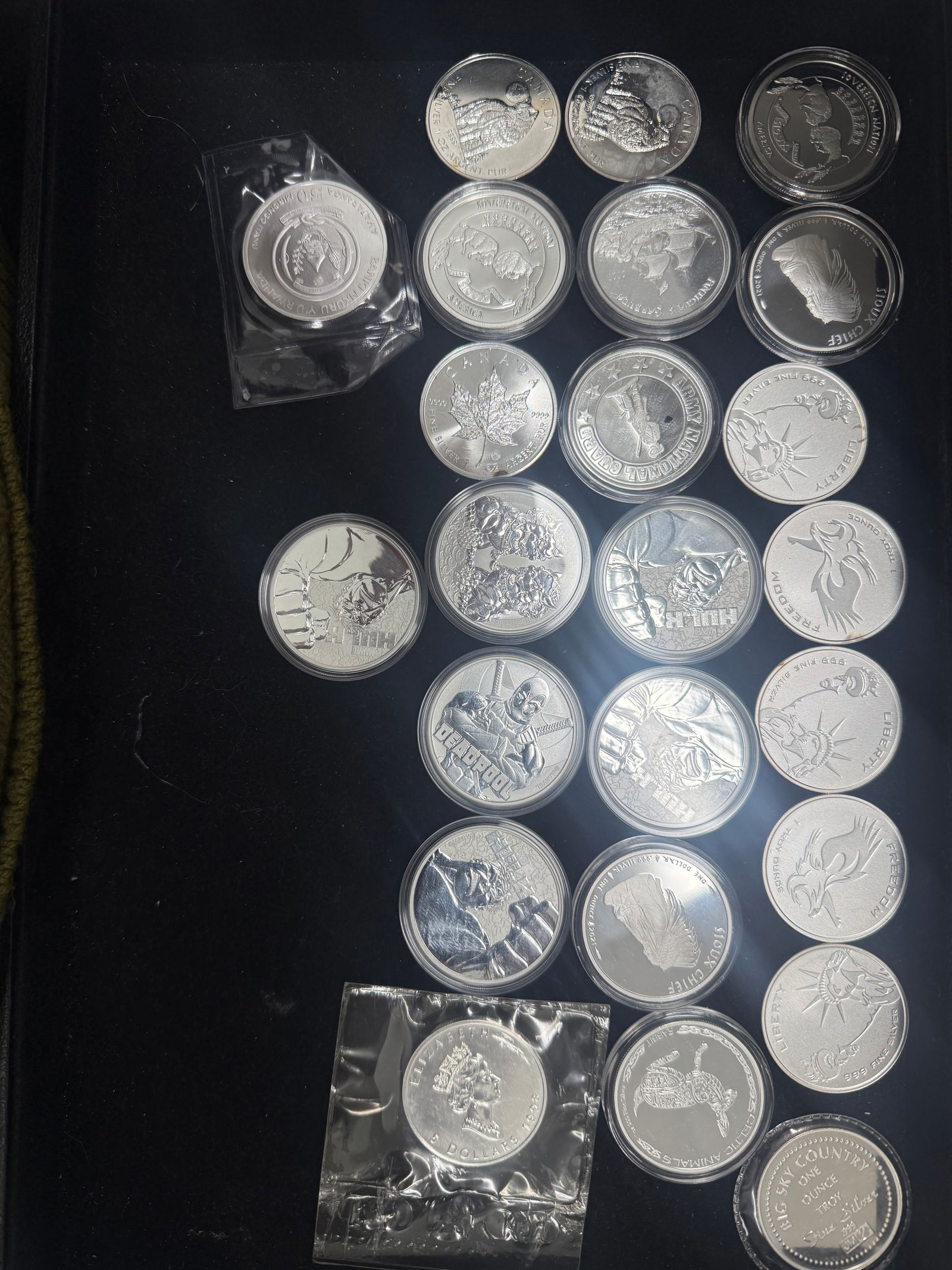 Mixed Lot of Varying Pure 1 Ounce Silver Round Coins .999 24 pieces (1 of 1)