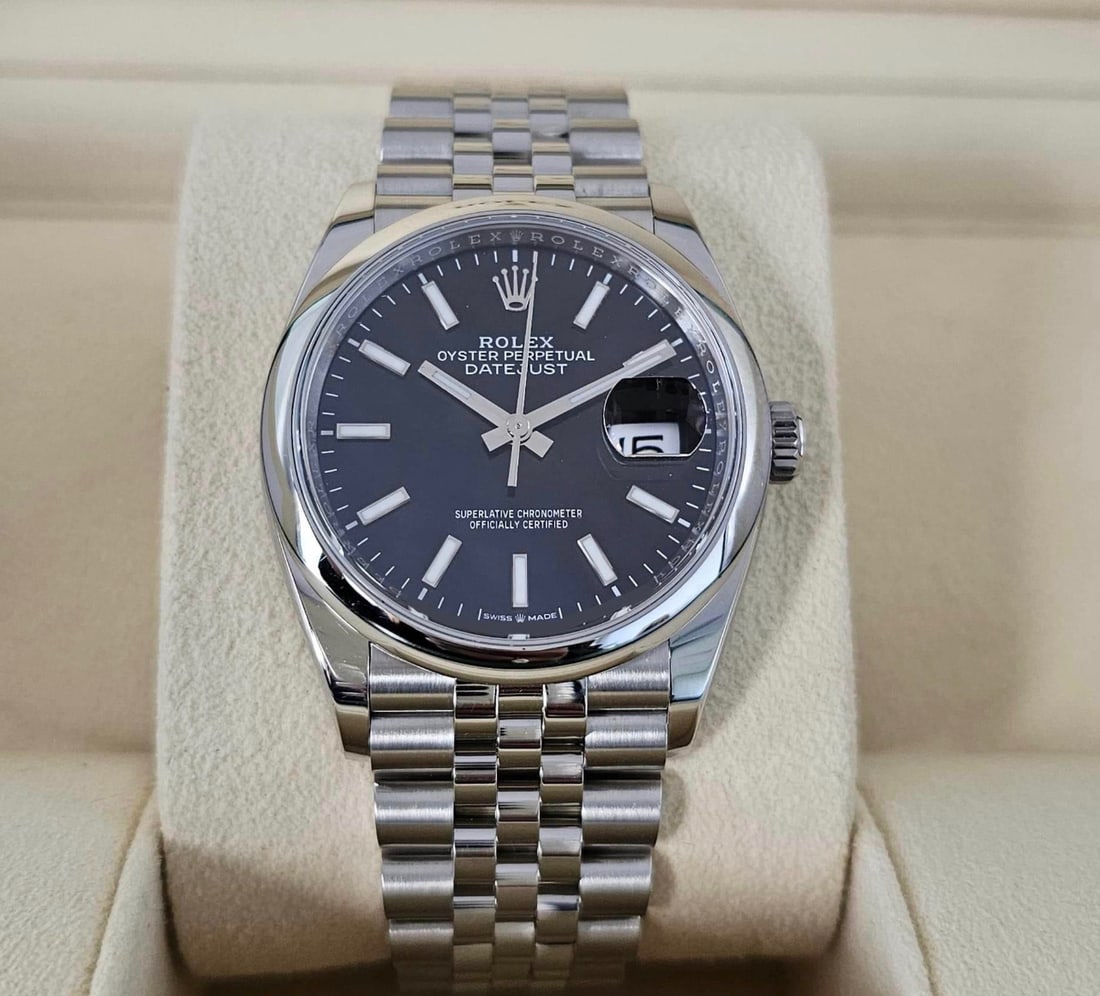 New Rolex Datejust 126200 on Jubilee Bracelet 36mm Comes with Box & Papers: New Rolex Datejust 126200 on Jubilee Bracelet 36mm Comes with Box & Papers #PAPPS18340v8