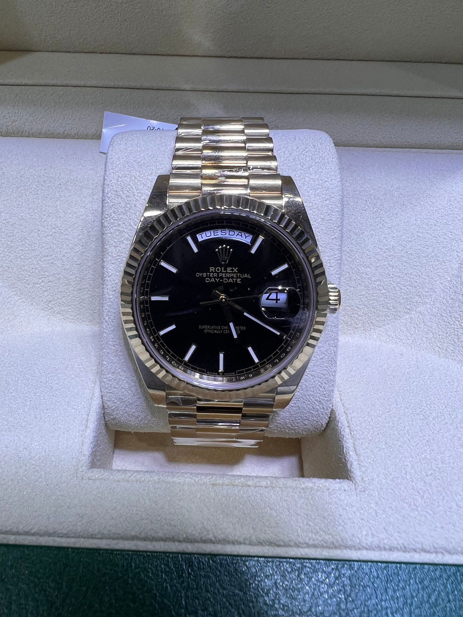ROLEX OYSTERPERPETUAL DAY DATE 41 MM COMES WITH BOX AND PAPER: ROLEX OYSTERPERPETUAL DAY DATE 41 MM COMES WITH BOX AND PAPER #PAPPS77114v7
