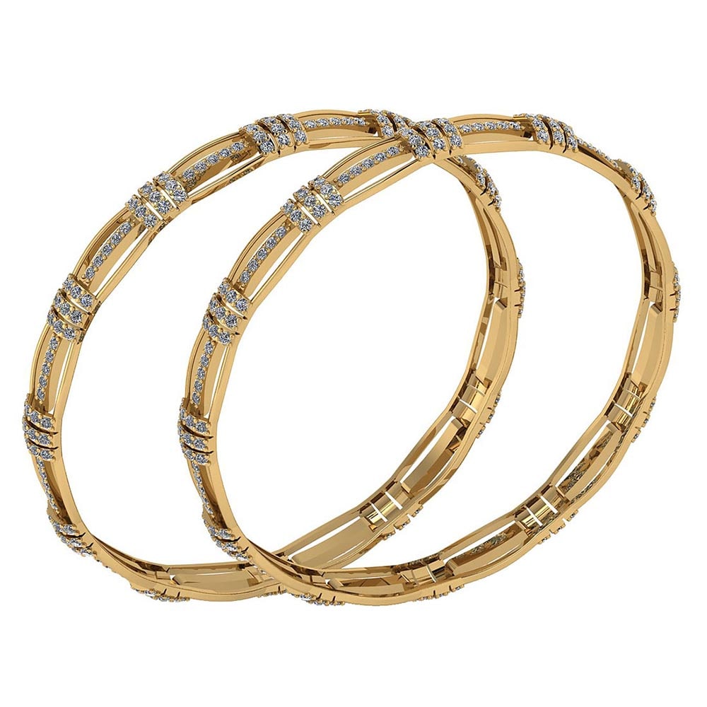 Certified 5.71 Ctw Diamond VS/SI1 Bangles 14K Yellow Gold Made In USA: Center Stone Approx Weight: 5.71 Ctw (408 Pcs Round) Center Stone Color: White G-H Diamond Stone Clarity: VS/SI1 Stone Setting: Prong Metal Approx Weight: 23.10 Gram Bangles Size: 57 mm 225 Inches 14K