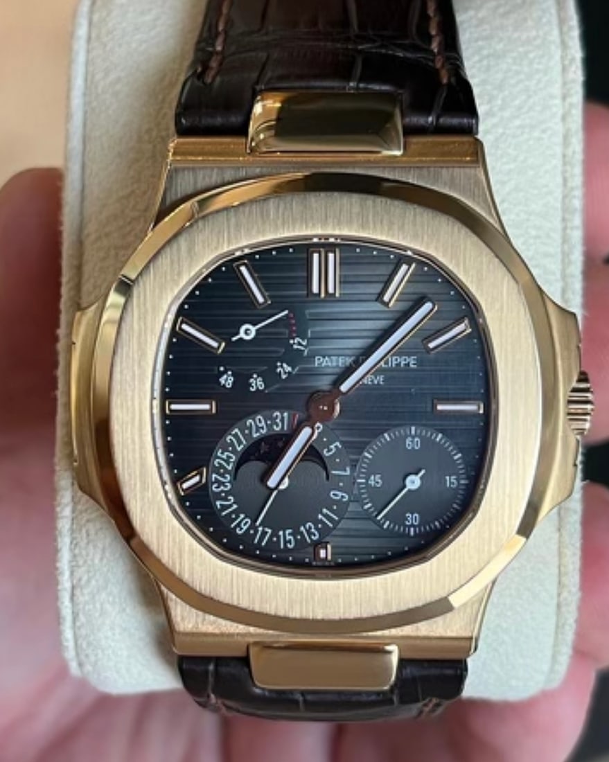 Patek Philippe Gold Nautilus 5712R comes with Box & Papers (1 of 1)