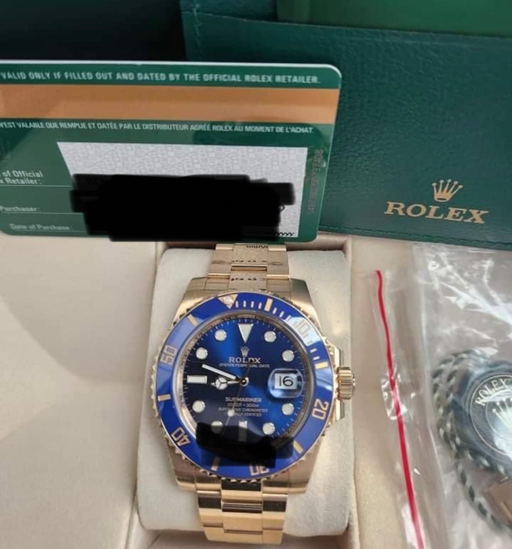 Used 18kt Full Gold Rolex Submariner Smurf Comes with Box & Papers: Used 18kt Full Gold Rolex Submariner Smurf Comes with Box & Papers #PAPPS18287v8