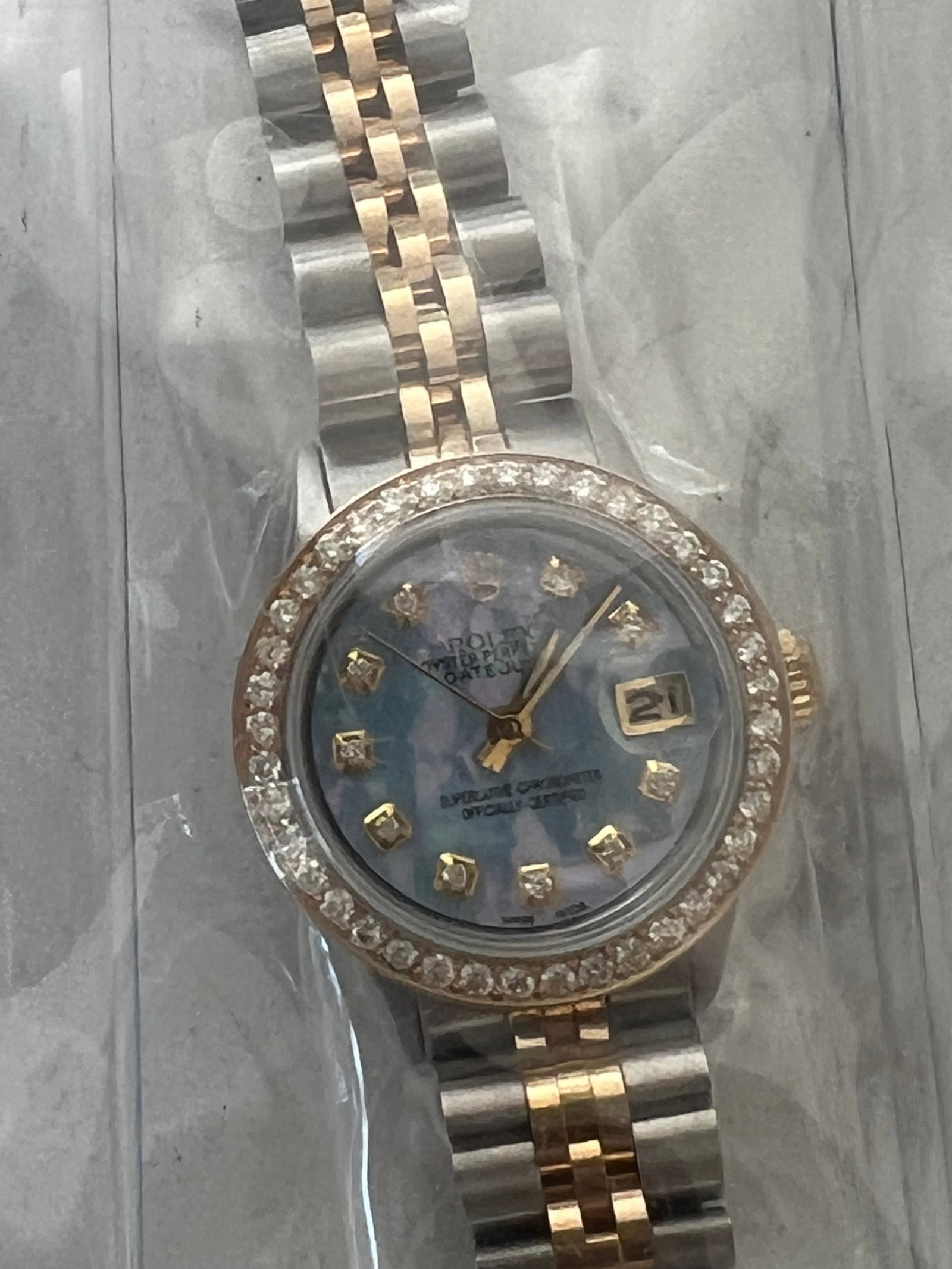 CUSTOM USED 26MM ROLEX W/BLUE MOP DIAMOND DIAL & 0.80 CTTW DIAMOND BEZEL (G: CUSTOM USED 26MM ROLEX W/BLUE MOP DIAMOND DIAL & 0.80 CTTW DIAMOND BEZEL (G-H, SI1-SI2) #PAPPS10646v8