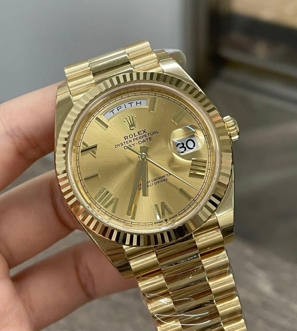 New Rolex 18k Gold Presidential DayDate Comes with Box & Papers: New Rolex 18k Gold Presidential DayDate Comes with Box & Papers #PAPPS15918v8