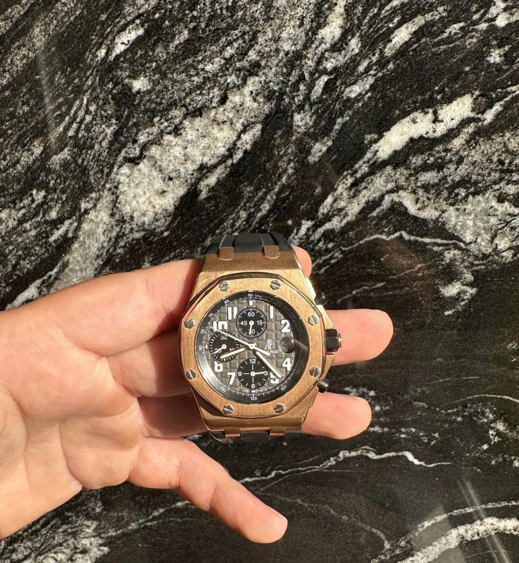 Audemars Piguet Ref 259400k Comes with Box and Papers: Audemars Piguet Ref 259400k Comes with Box and Papers #PAPPS18876v8