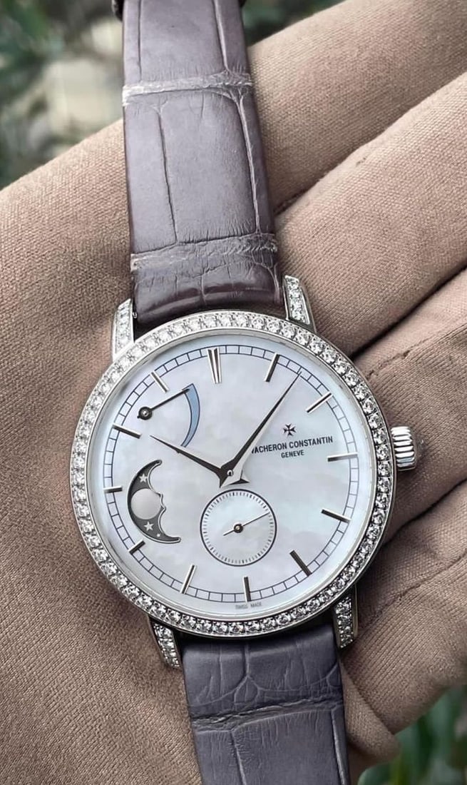 Vacheron Constantin Traditionelle 36mm 83570/000G MSRP $43.5k comes with Bo: Vacheron Constantin Traditionelle 36mm 83570/000G MSRP $43.5k comes with Box & Papers #PAPPS12642v8