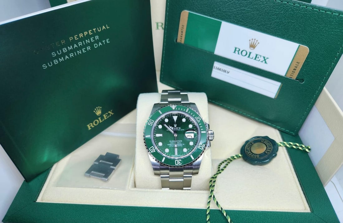 Rolex Hulk 116610LV Comes with Box & Papers: Rolex Hulk 116610LV Comes with Box & Papers #PAPPS19791v8
