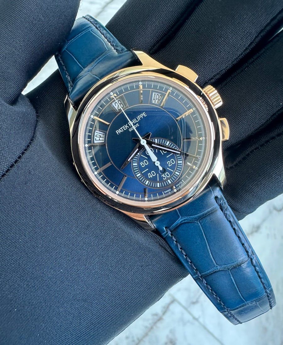 BRAND NEW BLUE PATEK PHILIPPE CHRONOGRAGH ANNUAL CALENDER COMES WITH BOX AN: BRAND NEW BLUE PATEK PHILIPPE CHRONOGRAGH ANNUAL CALENDER COMES WITH BOX AND PAPERS #PAPPS15623v8