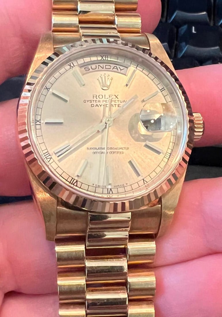 Used 18kt Gold Rolex 36mm Daydate Ref 18238 Comes with Box & Papers: Used 18kt Gold Rolex 36mm Daydate Ref 18238 Comes with Box & Papers #PAPPS18279v8