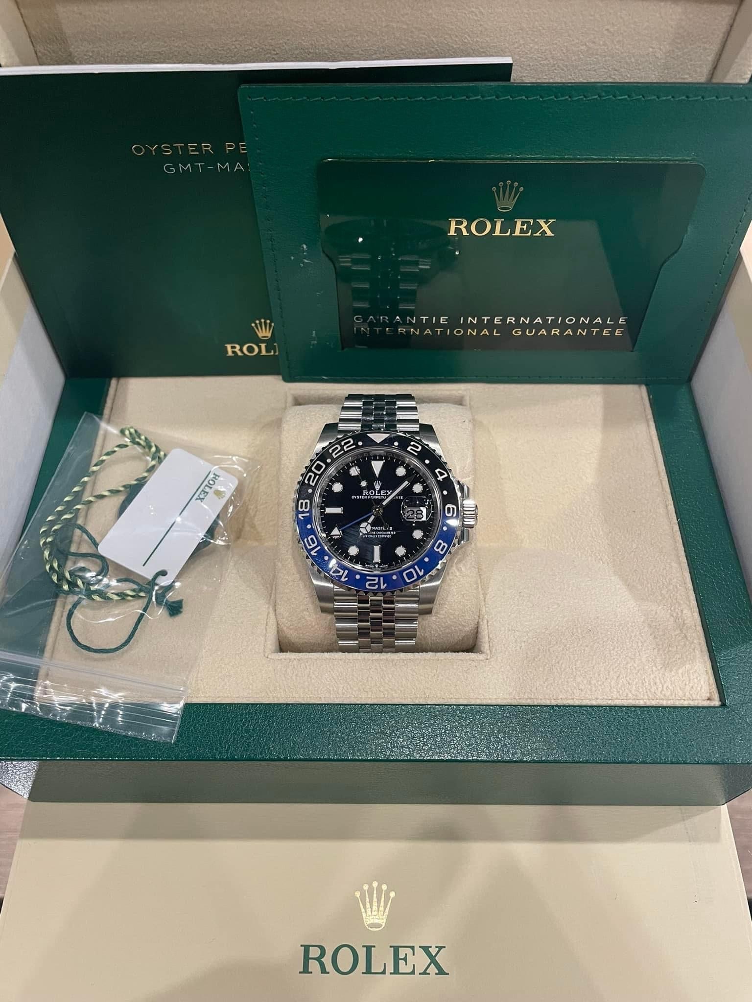 USED GMT MASTER II 40MM BATMAN ROLEX JUBILEE COMES WITH BOX AND PAPERS IN L: USED GMT MASTER II 40MM BATMAN ROLEX JUBILEE COMES WITH BOX AND PAPERS IN LIKE NEW CONDITION #PAPPS95652v7