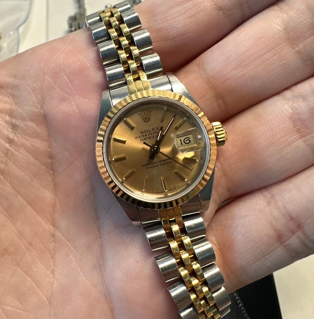 Ladies 26mm Two-Tone Rolex Datejust Comes with Box, Papers, & Appraisal: Ladies 26mm Two-Tone Rolex Datejust Comes with Box, Papers, & Appraisal #PAPPS13683v8