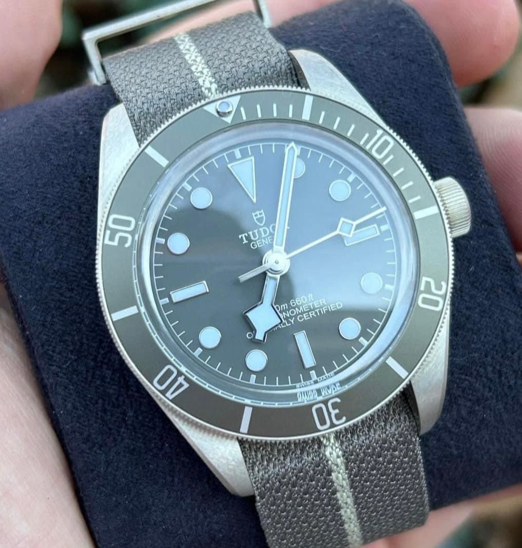 Tudor 925 Comes with Box & Papers (1 of 1)