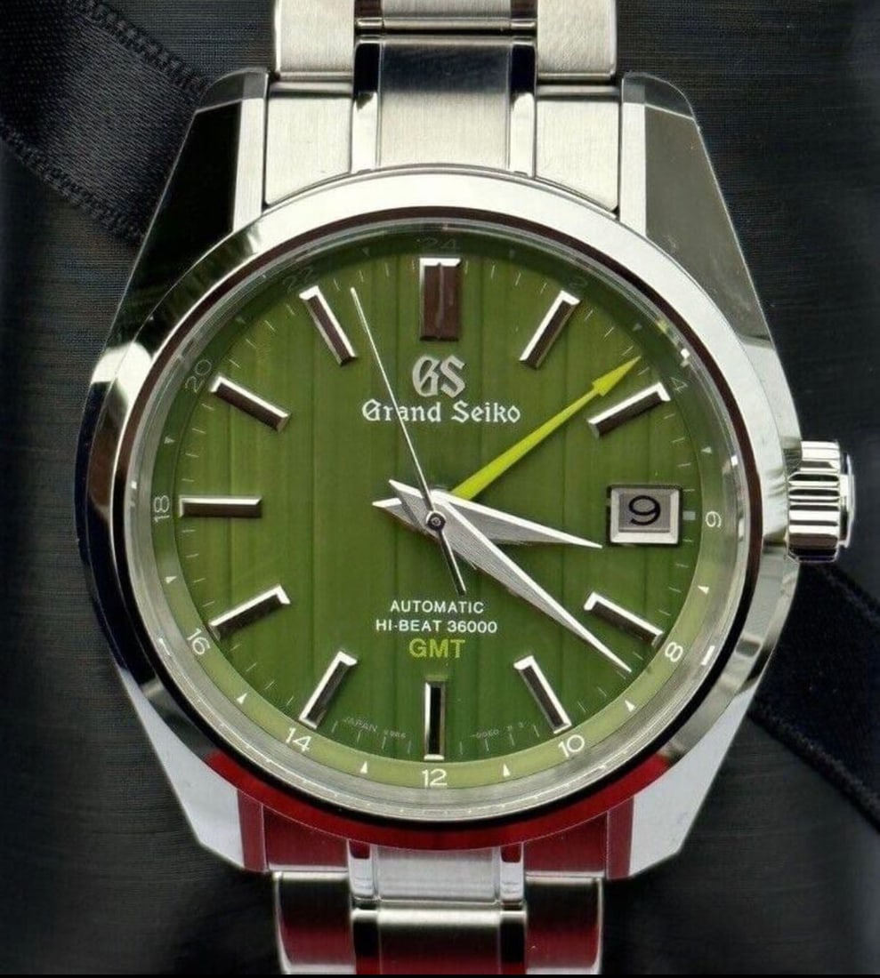 Grand Seiko GMT Green Dial Comes with Box & Papers: Grand Seiko GMT Green Dial Comes with Box & Papers #PAPPS18330v8