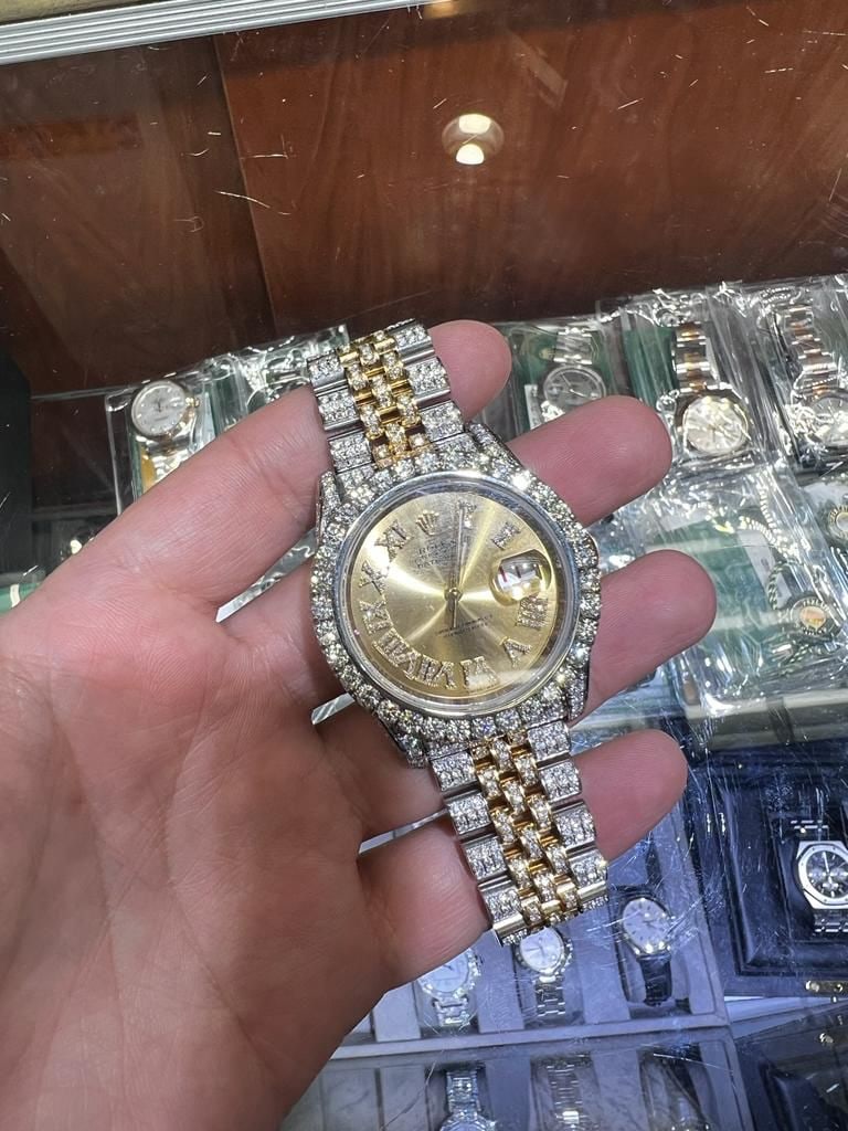 Custom 36mm Two Tone Full Diamond Rolex 12 cttw Diamond (G-H, SI1-SI2) Come: Custom 36mm Two Tone Full Diamond Rolex 12 cttw Diamond (G-H, SI1-SI2) Comes with Box & Appraisal #PAPPS12672v8