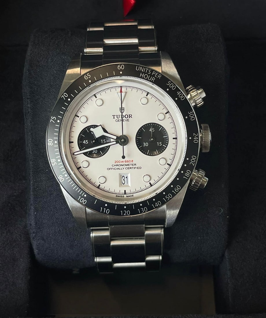 White Dial Tudor Comes with Box & Papers: White Dial Tudor Comes with Box & Papers #PAPPS18325v8