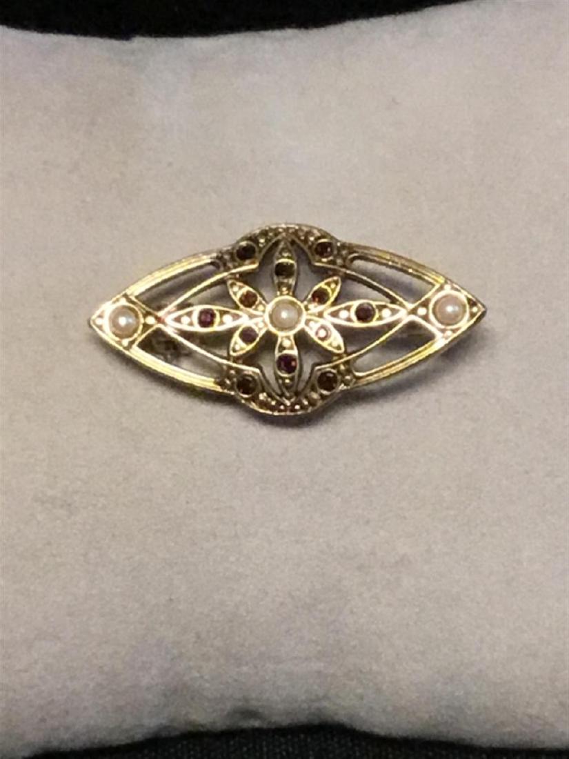 Vintage antique brooch: Vintage antique brooch Vintage antique brooch