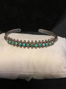 Sterling silver turquoise bracelet: Sterling silver turquoise bracelet Sterling silver turquoise bracelet