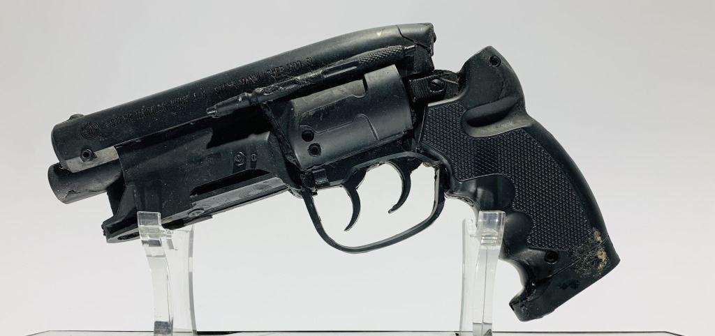 Blade Runner 2049 (2017) - LAPD 2019 Blaster (Unused (1 of 6)