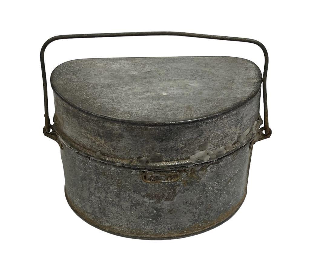 Legends of the Fall (1994) - Tristan Ludlow (Brad Pitt) Hero Military 'Henry Thomas Heart' Canteen: Legends of the Fall (1994) - Tristan Ludlow (Brad Pitt) Hero Military Canteen.Comes with a COA co-signed by esteemed propmaster Jimmy H. Chow who was the film's property master.This is Brad Pitt's her