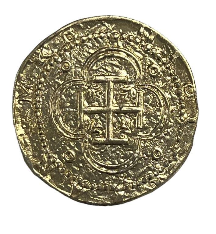 Pirates of the Caribbean: The Curse of the Black Pearl (2003) - Treasure Gold Doubloon - Lot A (1 of 4)