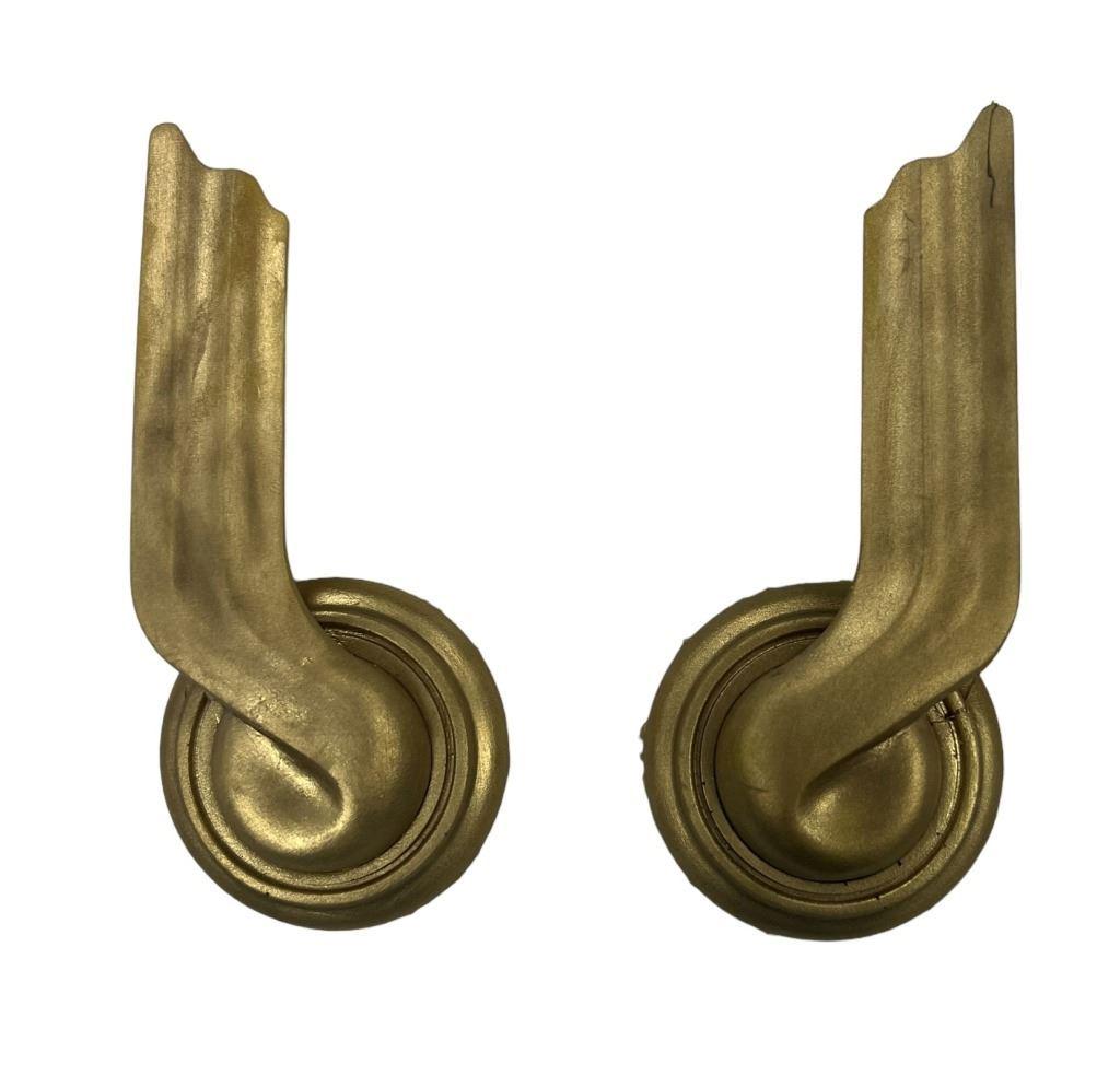 The Flash (2014-) - The Flash (John Wesley Shipp) Helmet Wings: The Flash (2014-) - The Flash (John Wesley Shipp) Helmet Wings (Unused Backup).These are production made unused backups.Made of rubber.Comes with a co-signed COA from the owner of 'Ocean Drive Leather