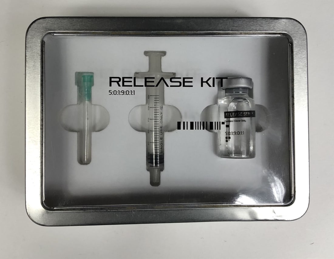 The Giver (2014) - Hero Release Kit Box (1 of 1)