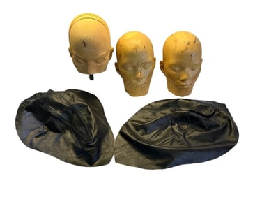 Catwoman (2004) - Halle Berry Leather Cowl Pieces and Set of 3 Lifecasts
