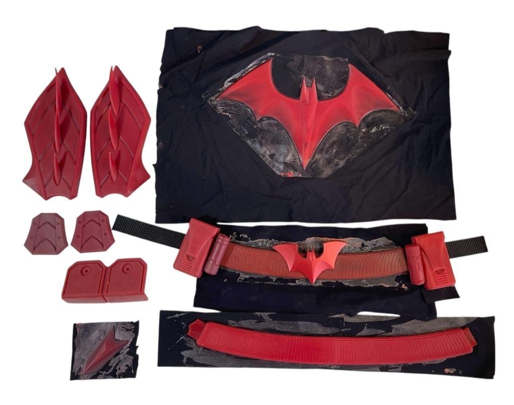 Batwoman (2019-2022) - Batwoman (Javicia Leslie) 10 Costume Piece Collection (Unused Backup) (1 of 7)
