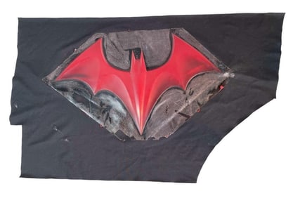 Batwoman (2019-2022) - Batwoman (Javicia Leslie) Chest Emblem (Unused Backup)