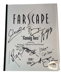 Farscape (1999-2003) - Cast Signed Script