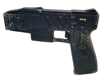 Supernatural (2005 - 2020) - Sam and Dean Advanced Taser M26