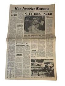 The Naked Gun: From the Files of Police Squad! (1988) - Los Angeles Tribune Newspaper