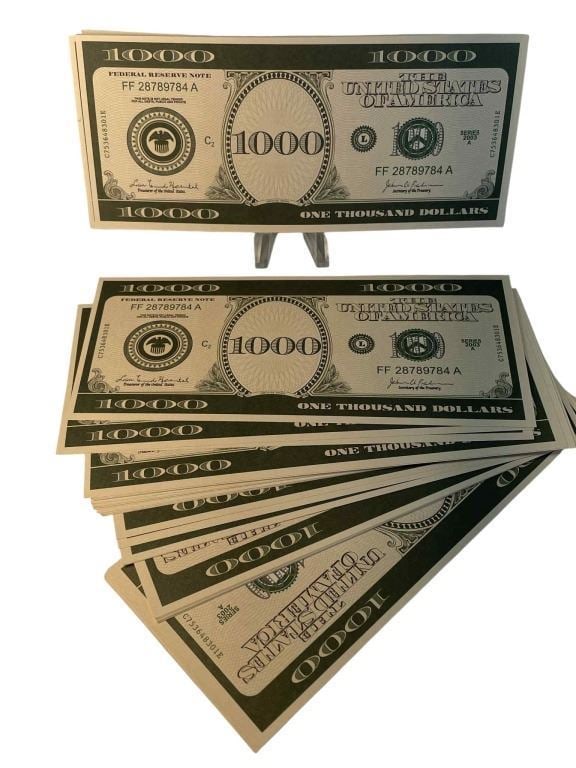 Casino Royale (2006) - $1000 Bills x91 (Movie Premiere): Casino Royale (2006) - $1000 Bills x91 (Movie Premiere).Original collection of 91 $1000 bills given out at the movie premiere of the Martin Campbell directed spy film 'Casino Royale' (2006), the first