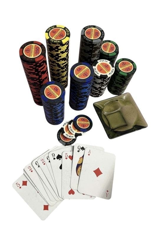 Elvis (2022) - Tom Hanks Ashtray, Playing Cards and Chips (1 of 5)