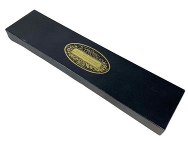 Harry Potter and the Sorcerer's Stone (2001) - Ollivanders Wand Box