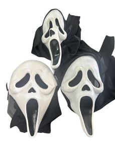 Still Screaming: The Ultimate Scary Movie Retrospective - 3 Ghost Face Masks