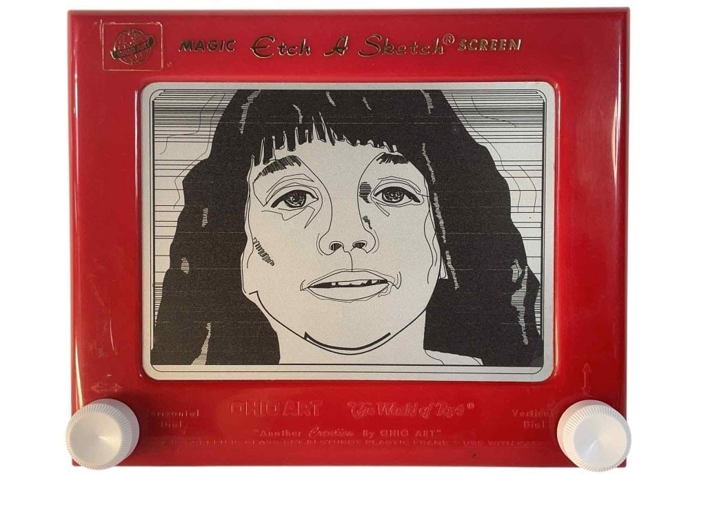 The Amityville Horror (2005) - Chlo? Grace Moretz Deseased Woman Etch A Sketch: The Amityville Horror (2005) - Chlo? Grace Moretz Deseased Woman Etch A Sketch.Measuring 8" x 10".Original prop deseased woman Etch A Sketch used in the Andrew Douglas directed production of the super