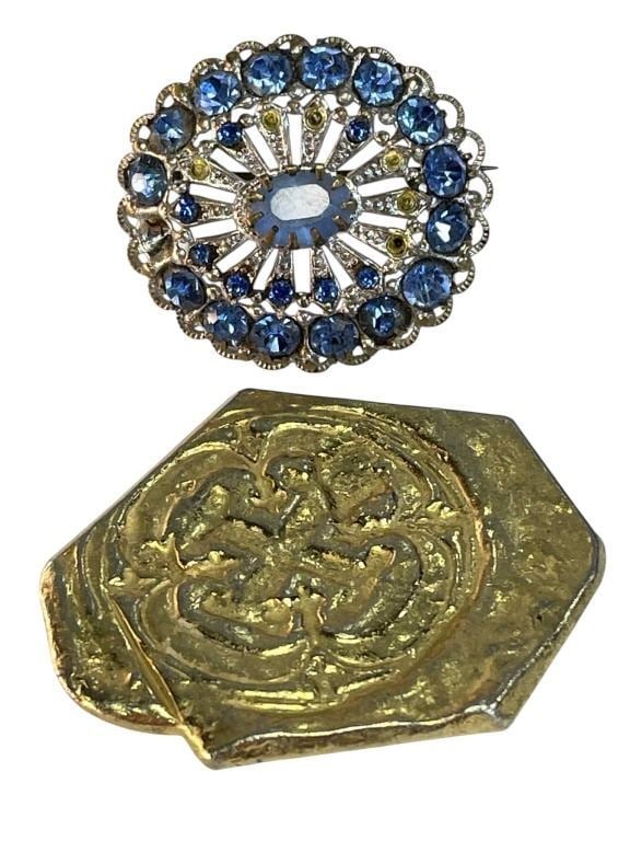 The Goonies (1985) - Pirate Treasure Brooch and Coin (1 of 3)