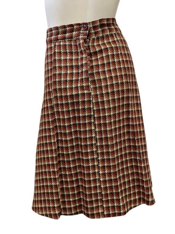 Across the Universe (1999) - Lucy (Evan Rachel Wood) Skirt: Across the Universe (1999) - Lucy (Evan Rachel Wood) Skirt.Original skirt worn by "Lucy", played by Evan Rachel Wood in the Julie Taymor directed jukebox musical romantic drama film 'Across the Univer