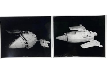 Blake's 7 (1978[x=#8211/]1981) - 2 Spaceship Miniature Glossy Photos (Martin Bower)