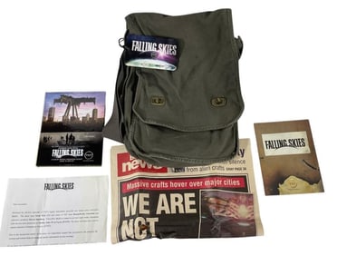 Falling Skies (2011-2015) - Press kit Bag and Contents