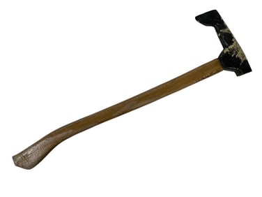 Fear the Walking Dead (2015[x=#8211/]2023) - Chris (Lorenzo James Henrie) SFX Axe