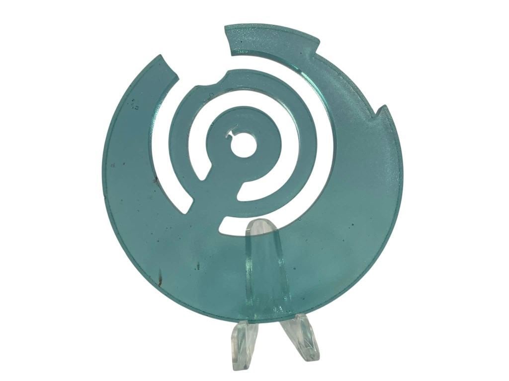 Ant-Man and the Wasp: Quantumania (2023) - Bill Murray Table Decoration - Lot D: Ant-Man and the Wasp: Quantumania (2023) - Bill Murray Table Decoration - Lot D.Made of cut acrylic.Original table set decoration used in the Bill Murray bar/restaurant meeting scene in the Peyton Ree