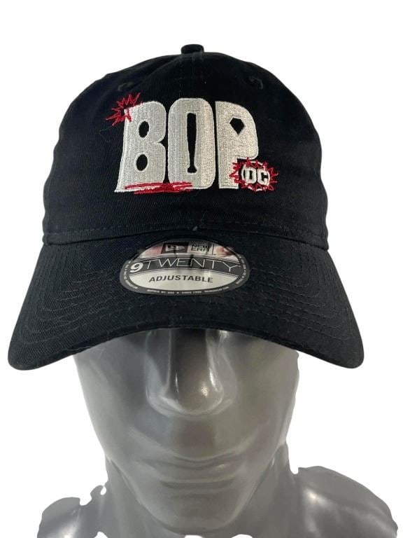 Birds of Prey (2020) - Crew Cap: Birds of Prey (2020) - Crew Cap.Original cap given to the cast & crew on the superhero film 'Birds of Prey' (2020), which follows Harley Quinn, who, after breaking up with the Joker, is threatened by