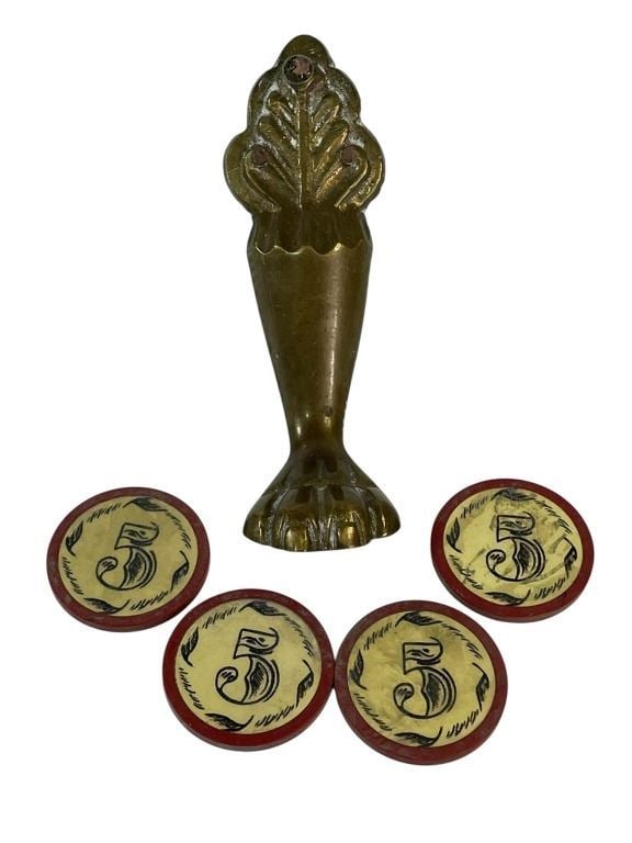 Cowboys & Aliens (2011) - Set of 4 Prop Poker Chips And Metal Prop: Cowboys & Aliens (2011) - Set of 4 Prop Poker Chips And Metal Prop.Made of plastic and metal.Original set of 4 prop poker chips along with a prop metal piece used in the Jon Favreau directed science