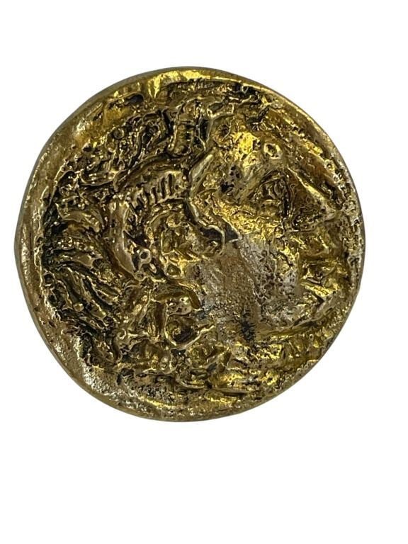 Hercules (2014) - Gold Metal Coin: Hercules (2014) - Gold Metal Coin.Measuring 1".Made of metal.Original coin used in the production of the action fantasy film 'Hercules' (2014) where Hercules, the Greek demigod, has his life as a